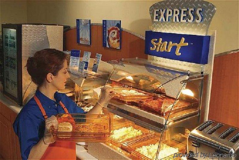 فندق هوليداي إن إكسبريس كورينينج كورنينغ المظهر الخارجي الصورة